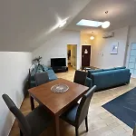 Golden With Lift - Old Town Apartment Krakau