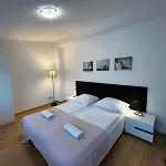 Golden With Lift - Old Town Apartment Krakau
