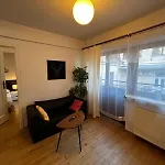 Golden With Lift - Old Town