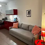Golden With Lift - Old Town Apartment *
