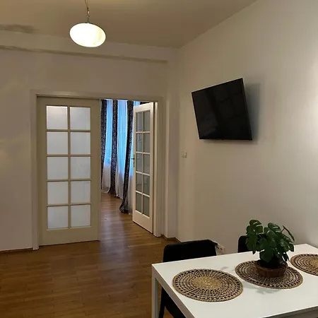Golden With Lift - Old Town Appartement Cracovie