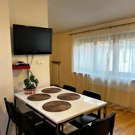 Apartment Golden With Lift - Old Town