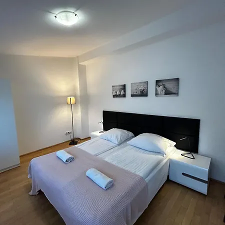 Golden With Lift - Old Town Apartment Krakow