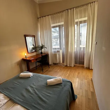 Apartment Golden With Lift - Old Town *