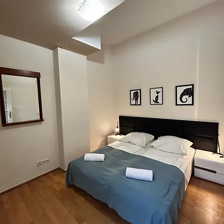 Apartment Golden With Lift - Old Town *