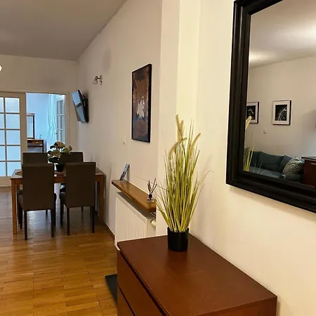 Apartment Golden With Lift - Old Town