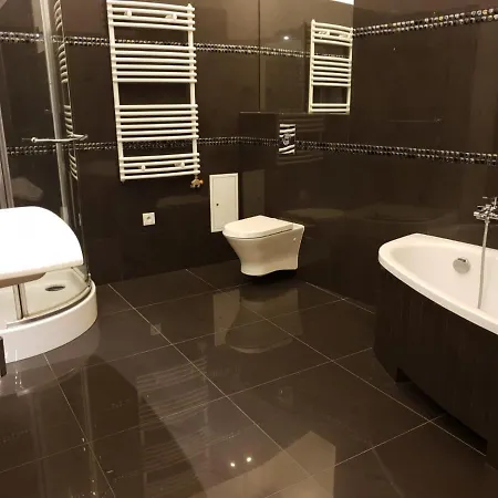 Golden With Lift - Old Town