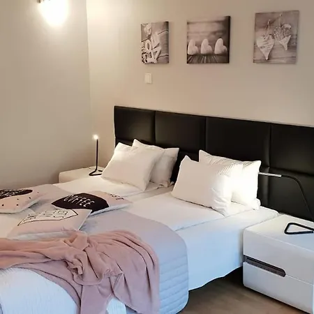 Apartman Golden With Lift - Old Town