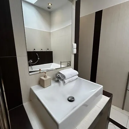 Golden With Lift - Old Town Krakkó