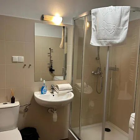 Golden With Lift - Old Town