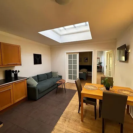 아파트 Golden With Lift - Old Town