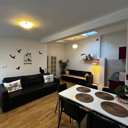 Golden With Lift - Old Town Krakkó