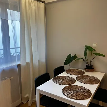 Golden With Lift - Old Town