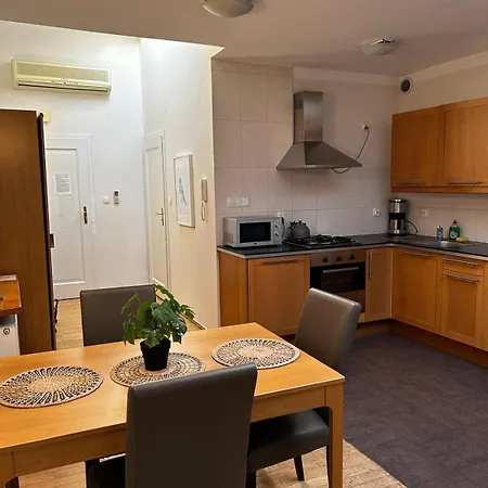 Golden With Lift - Old Town Apartman Krakkó