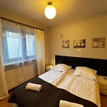 Golden With Lift - Old Town Апартаменты Краков